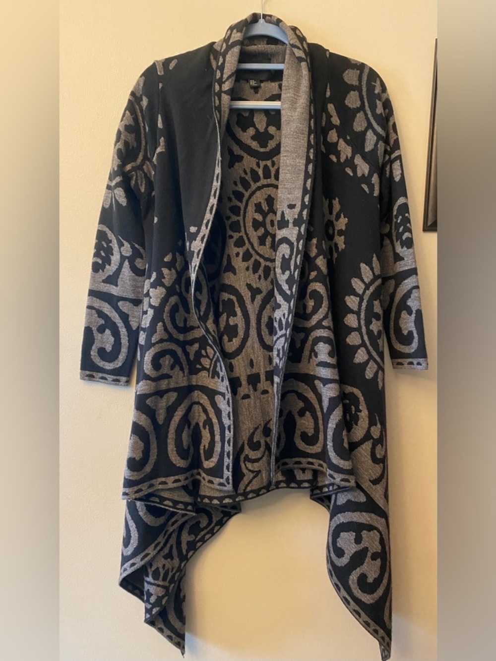 Adrienne Vittadini Wool blend Black & Gray Open-Front Patterned Draped Cardigan